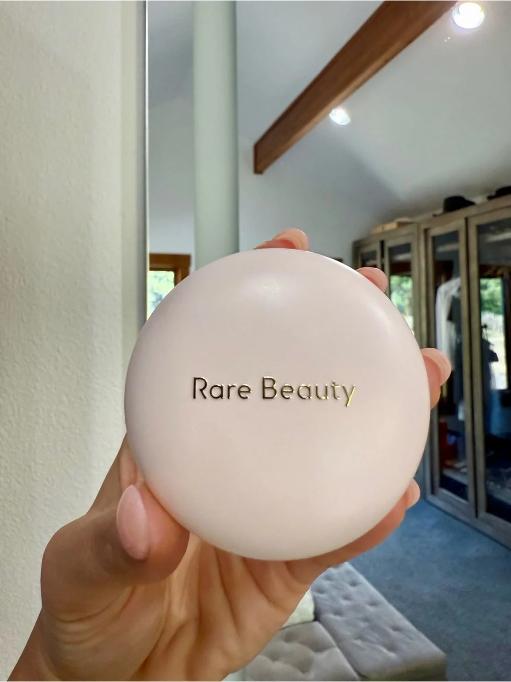 Rare Beauty Compact Setting Powder - Pale Pink Case